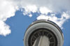 CN tower Toronto, kolla gänget som hänger i vajrar 500 m upp