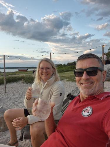 Första drinken vid stranden